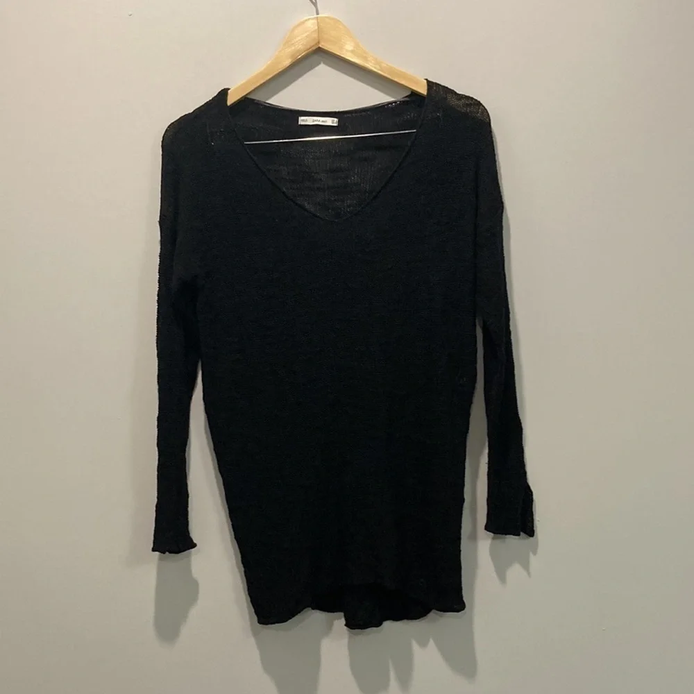 Zara Black V-neck Lightweight Long Sleeve Knit Sweater - Picture 11 of 14
